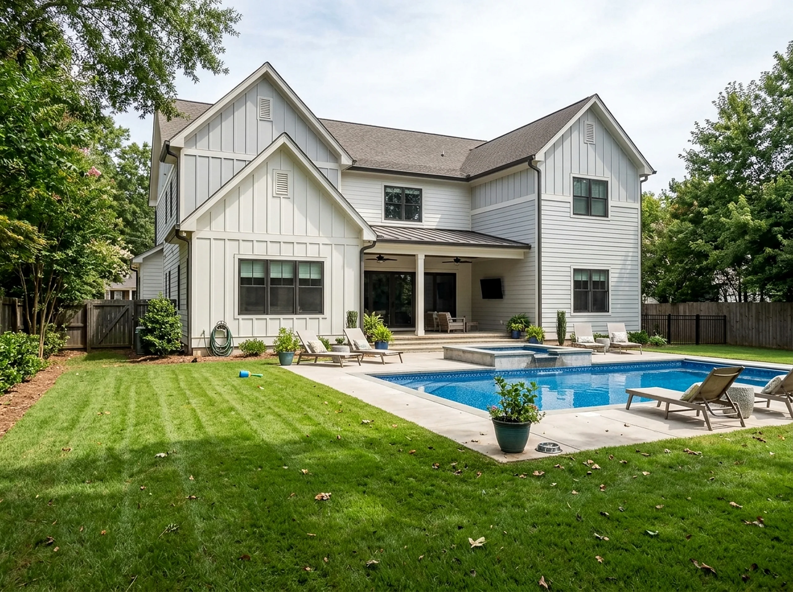 Large yard White Standard liner Modern Farmhouse vinyl liner pool